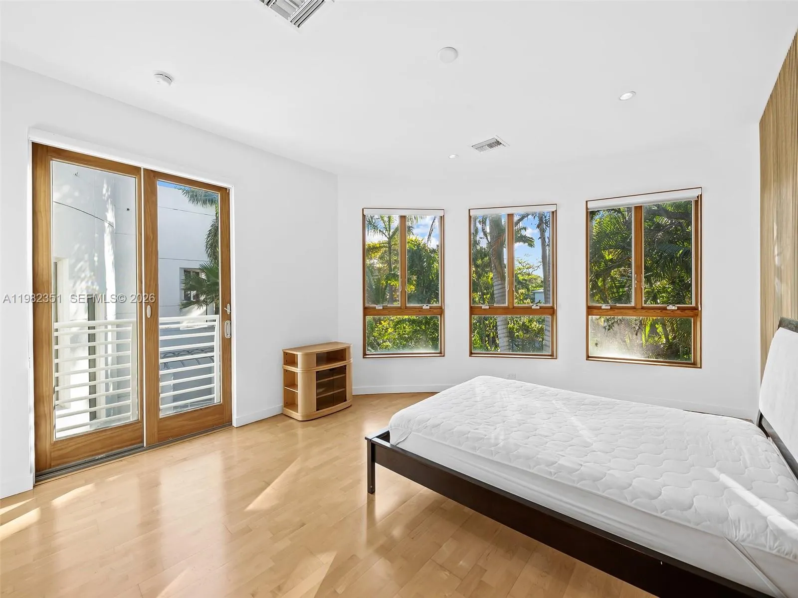 450 Victoria Ter, Fort Lauderdale, Florida 33301, Fort Lauderdale, Florida 33301, 4 Bedrooms Bedrooms, ,4 BathroomsBathrooms,Residential Lease,For Rent,450 Victoria Ter, Fort Lauderdale, Florida 33301,A11982351