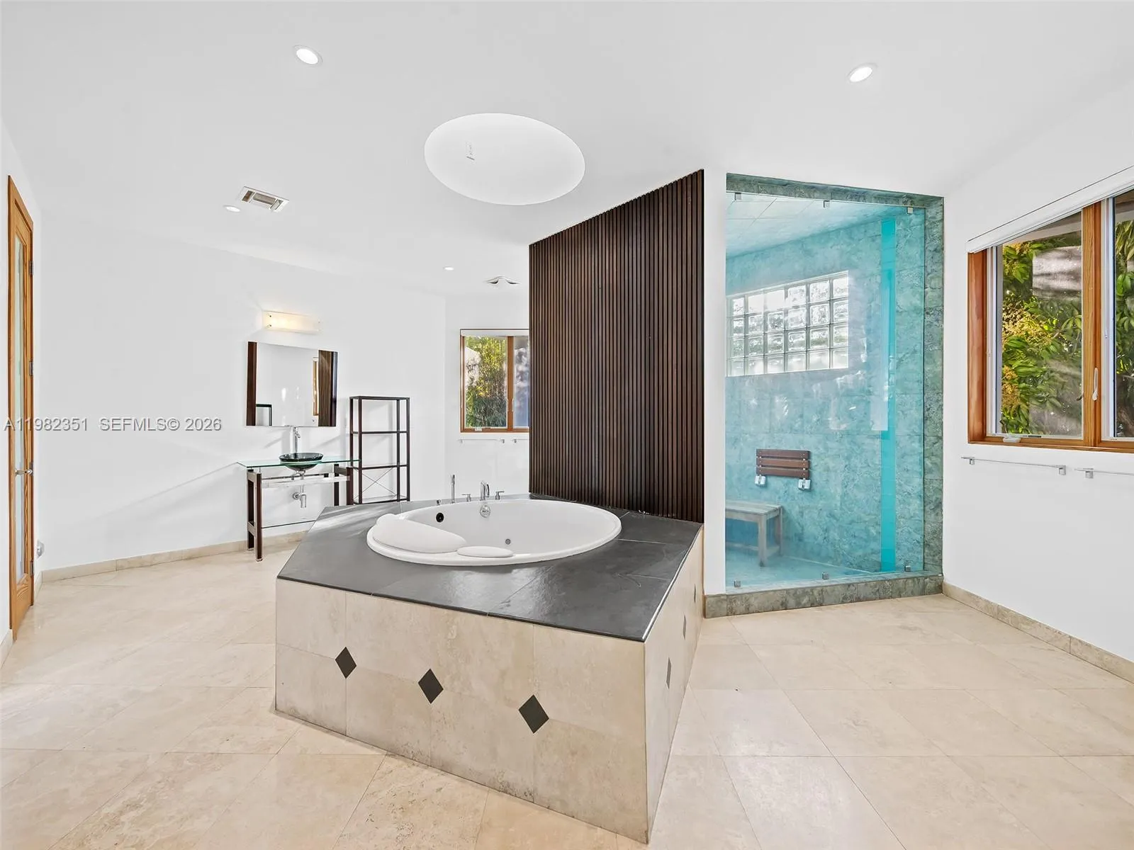 450 Victoria Ter, Fort Lauderdale, Florida 33301, Fort Lauderdale, Florida 33301, 4 Bedrooms Bedrooms, ,4 BathroomsBathrooms,Residential Lease,For Rent,450 Victoria Ter, Fort Lauderdale, Florida 33301,A11982351