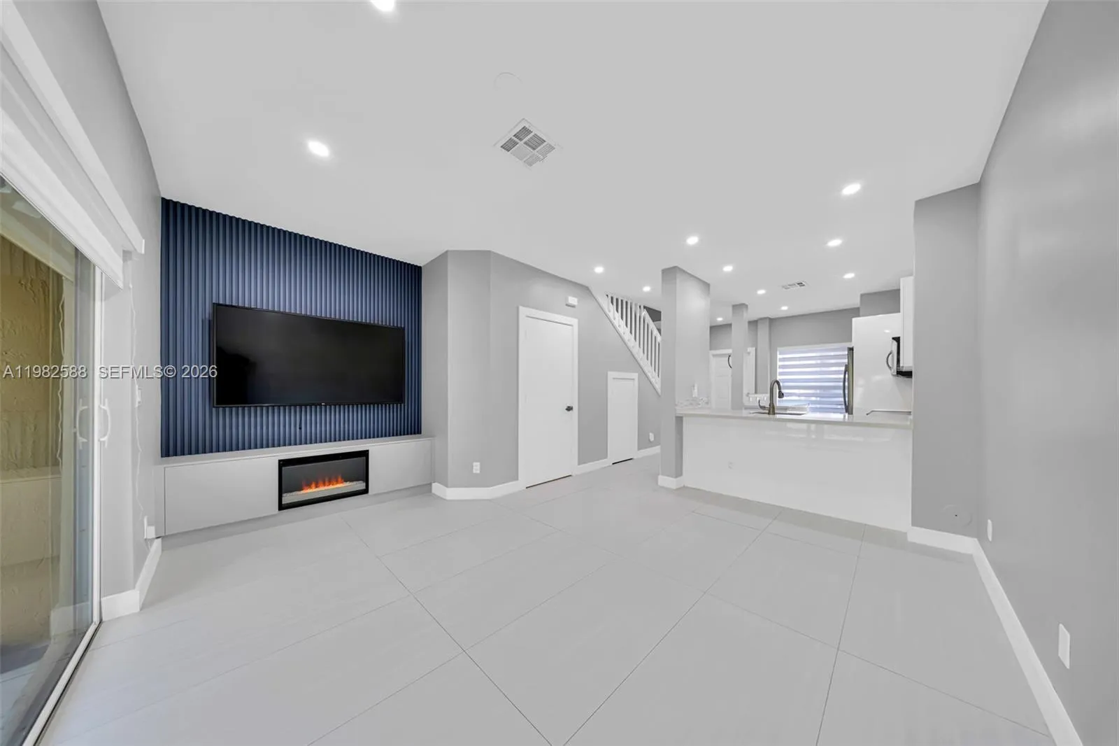 358 Sw 122nd Ave, Pembroke Pines, Florida 33025, Pembroke Pines, Florida 33025, 2 Bedrooms Bedrooms, ,2 BathroomsBathrooms,Residential Lease,For Rent,358 Sw 122nd Ave, Pembroke Pines, Florida 33025,A11982588