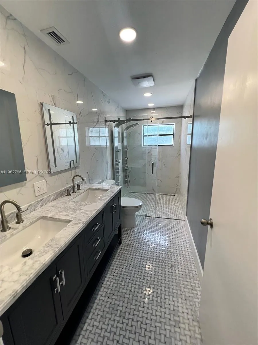 Miami, Florida 33184, 3 Bedrooms Bedrooms, ,2 BathroomsBathrooms,Residential Lease,For Rent,A11982796