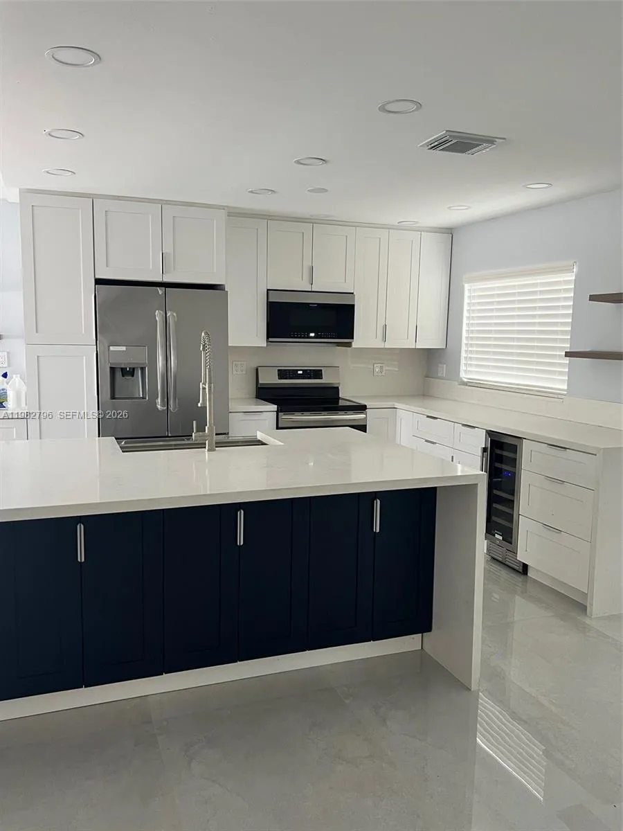 Miami, Florida 33184, 3 Bedrooms Bedrooms, ,2 BathroomsBathrooms,Residential Lease,For Rent,A11982796