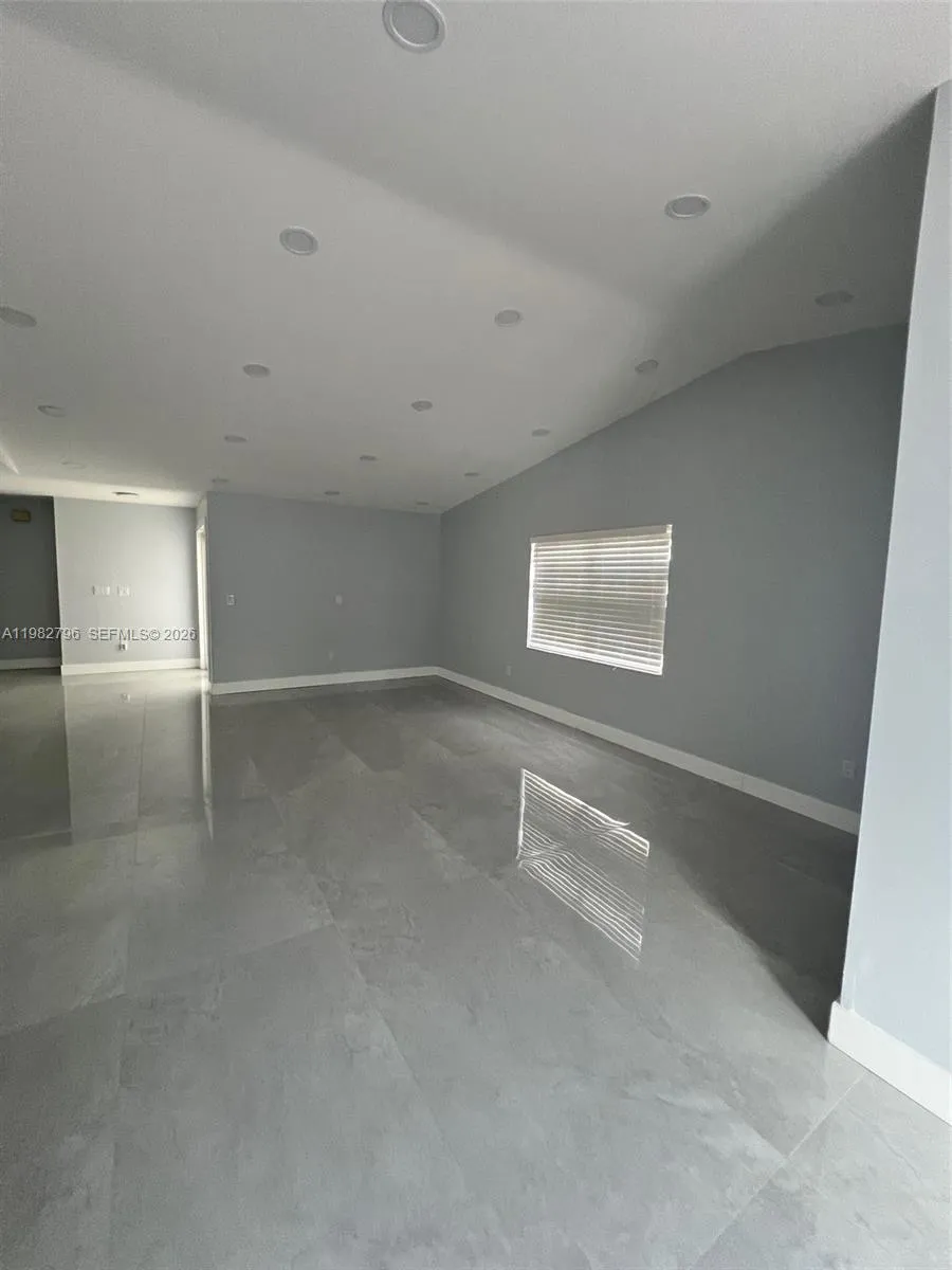 Miami, Florida 33184, 3 Bedrooms Bedrooms, ,2 BathroomsBathrooms,Residential Lease,For Rent,A11982796