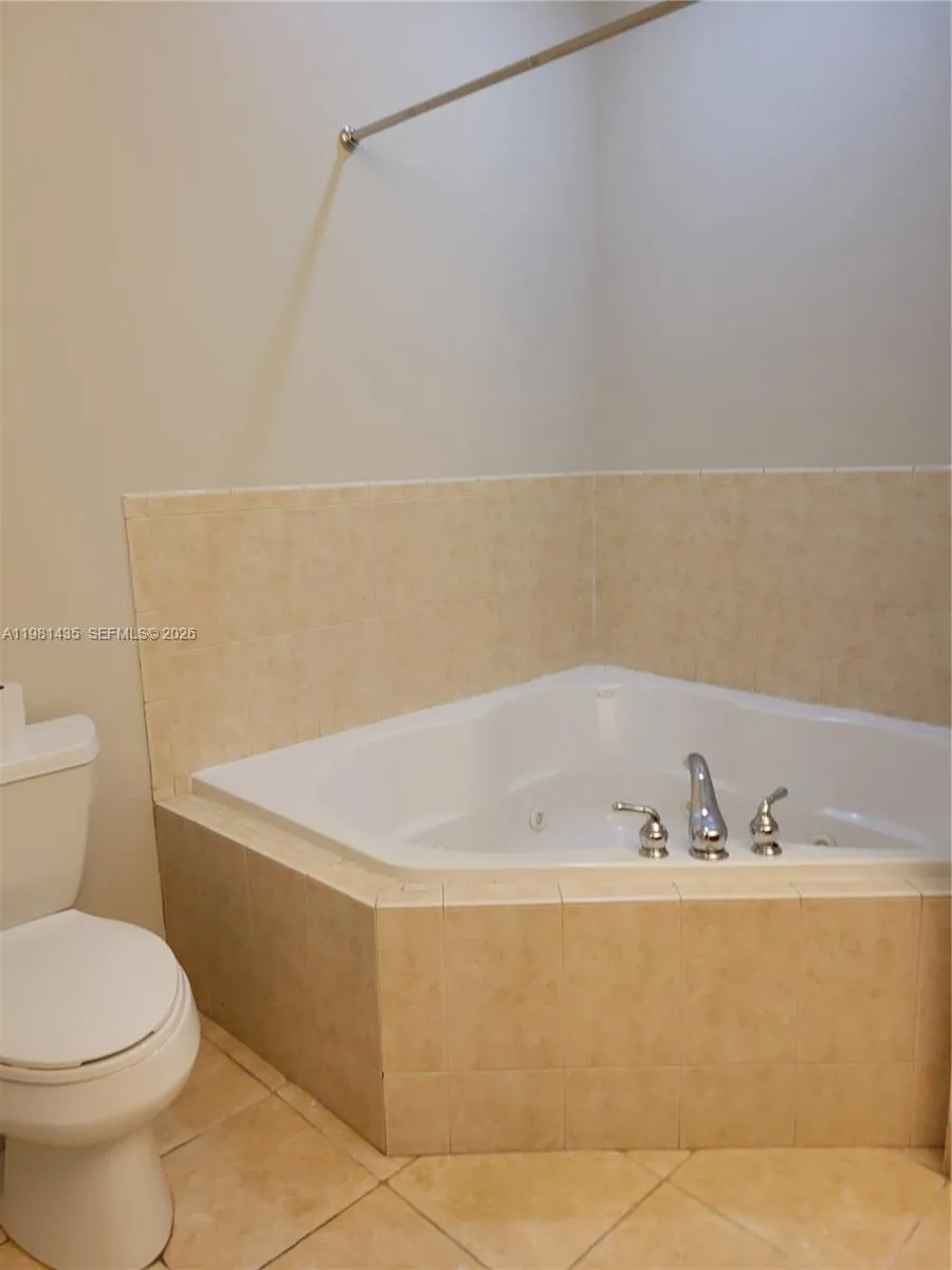 413 Sw 5th St, Fort Lauderdale, Florida 33315, Fort Lauderdale, Florida 33315, 3 Bedrooms Bedrooms, ,3 BathroomsBathrooms,Residential Lease,For Rent,413 Sw 5th St, Fort Lauderdale, Florida 33315,A11981435