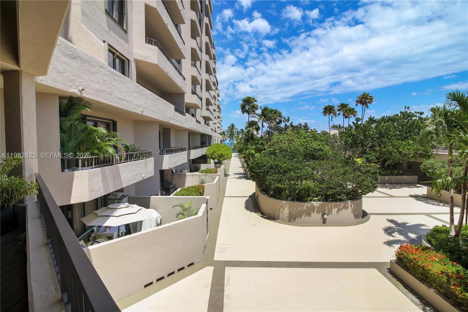 201 Crandon Blvd 927, Key Biscayne, Florida 33149, Key Biscayne, Florida 33149, 2 Bedrooms Bedrooms, ,2 BathroomsBathrooms,Residential Lease,For Rent,201 Crandon Blvd 927, Key Biscayne, Florida 33149,A11982825