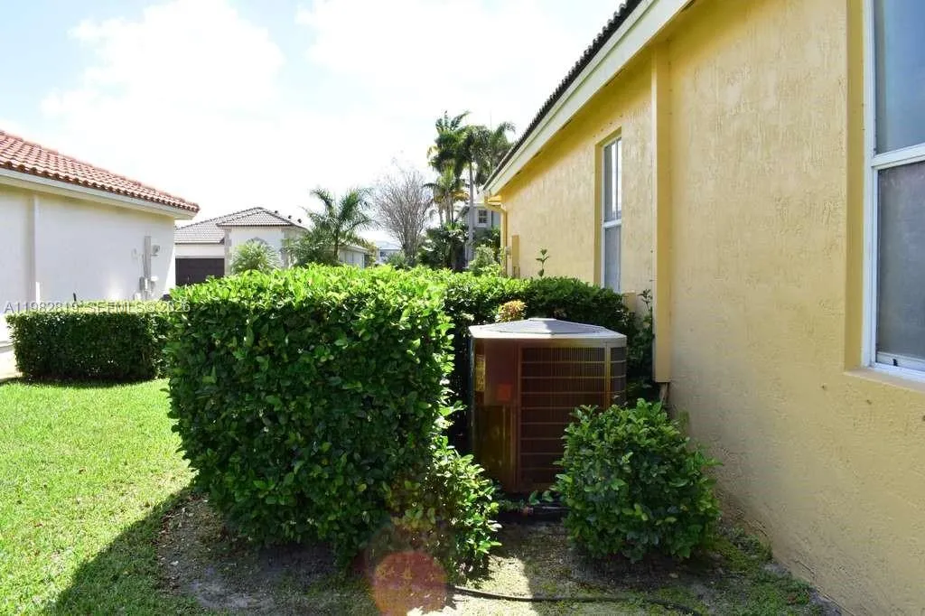 16319 Sw 11th St, Pembroke Pines, Florida 33027, Pembroke Pines, Florida 33027, 3 Bedrooms Bedrooms, ,2 BathroomsBathrooms,Residential,For Sale,16319 Sw 11th St, Pembroke Pines, Florida 33027,A11982819