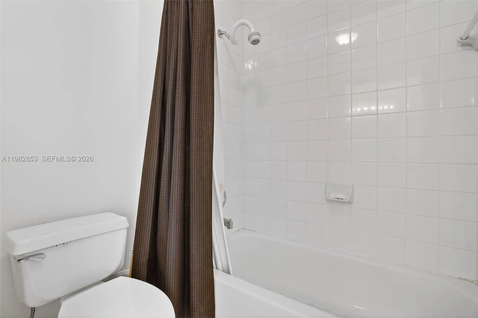 16419 Sapphire Pl, Weston, Florida 33331, Weston, Florida 33331, 4 Bedrooms Bedrooms, ,3 BathroomsBathrooms,Residential,For Sale,16419 Sapphire Pl, Weston, Florida 33331,A11982853