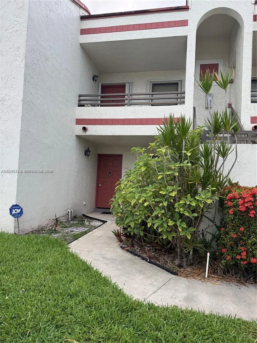 1226 N Hiatus Rd 1226, Pembroke Pines, Florida 330, Pembroke Pines, Florida 33026, 2 Bedrooms Bedrooms, ,2 BathroomsBathrooms,Residential,For Sale,1226 N Hiatus Rd 1226, Pembroke Pines, Florida 330,A11980174