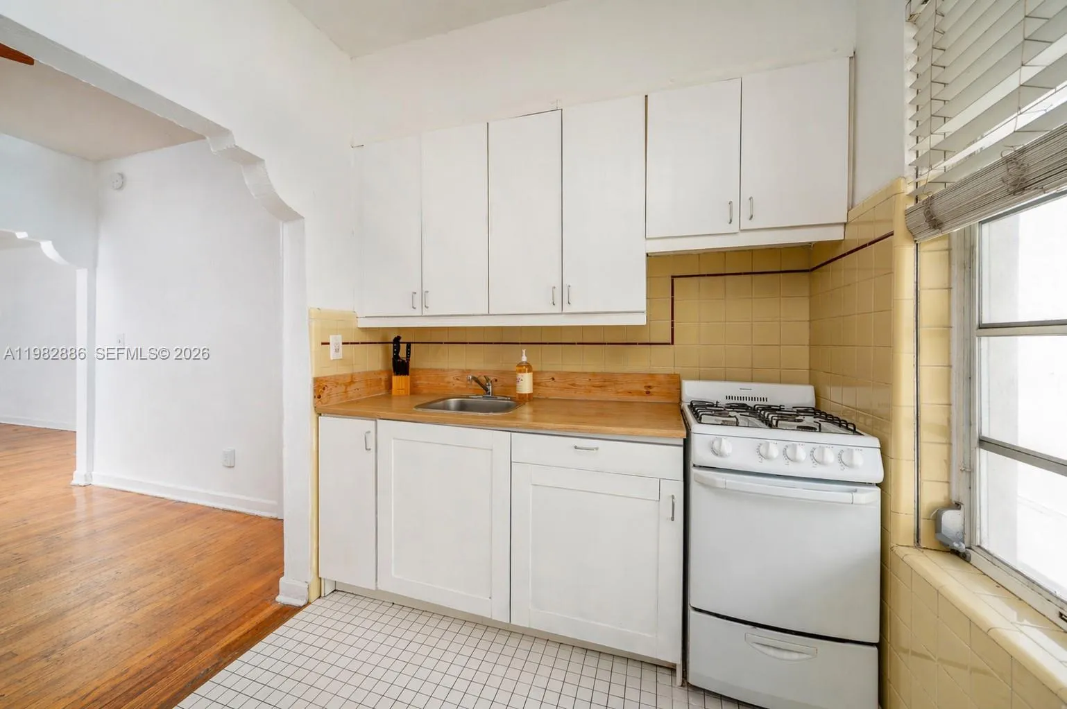 830 Euclid Ave 8, Miami Beach, Florida 33139, Miami Beach, Florida 33139, ,1 BathroomBathrooms,Residential Lease,For Rent,830 Euclid Ave 8, Miami Beach, Florida 33139,A11982886