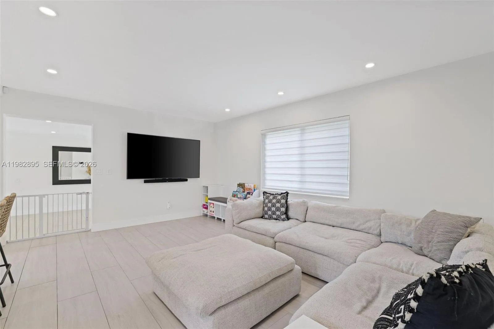 5830 Sw 51st Ter, Miami, Florida 33155, Miami, Florida 33155, 4 Bedrooms Bedrooms, 3 Rooms Rooms,3 BathroomsBathrooms,Residential,For Sale,5830 Sw 51st Ter, Miami, Florida 33155,A11982895