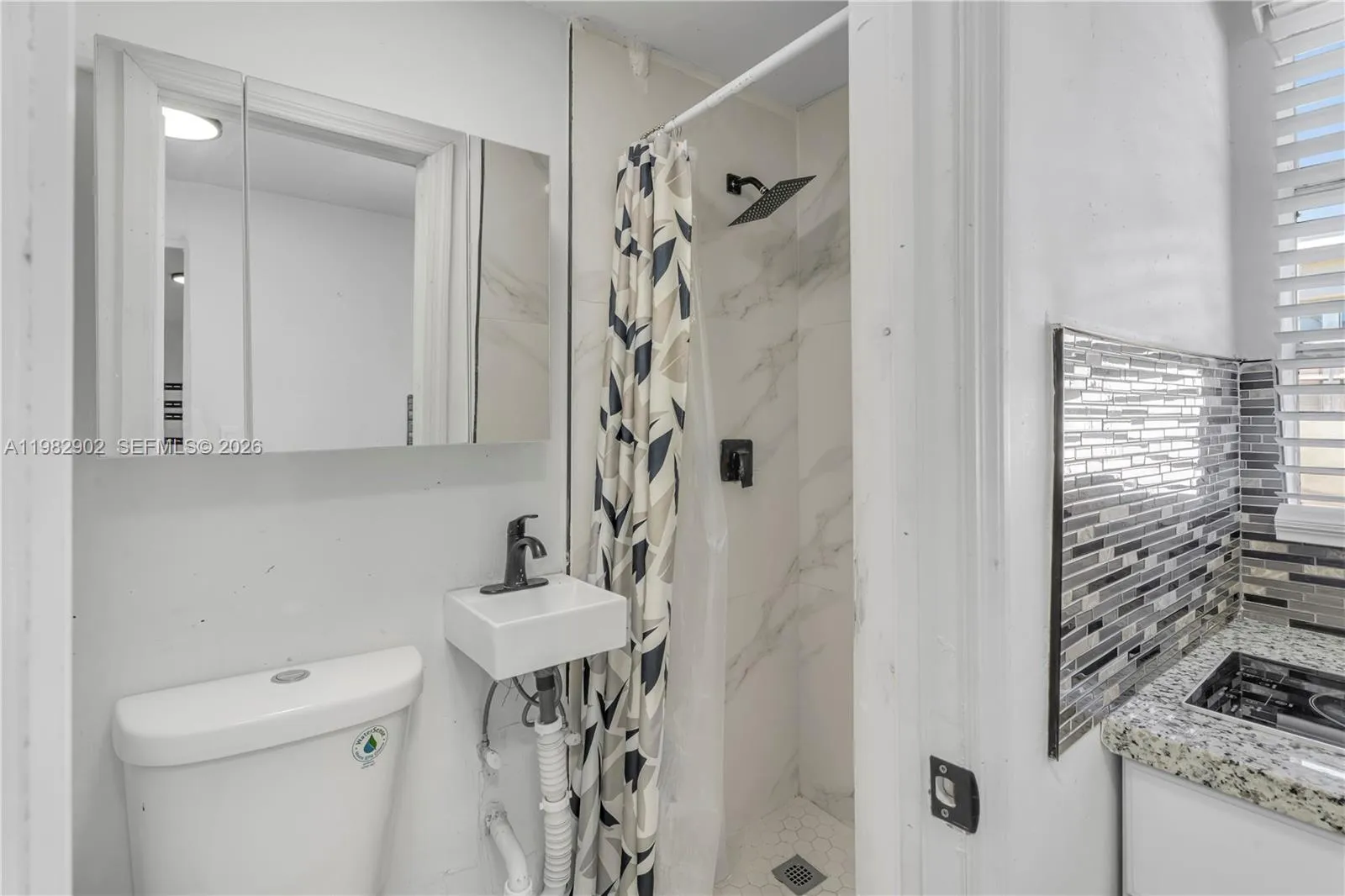 250 Nw 34th Ave, Miami, Florida 33125, Miami, Florida 33125, ,Residential Income,For Sale,250 Nw 34th Ave, Miami, Florida 33125,A11982902