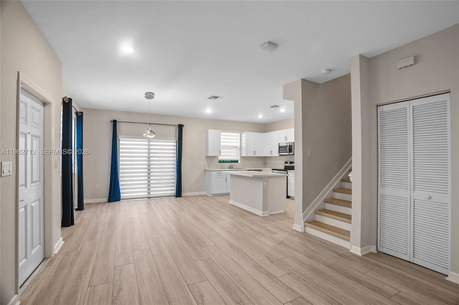 4665 Caspian Way, Davie, Florida 33314, Davie, Florida 33314, 3 Bedrooms Bedrooms, ,2 BathroomsBathrooms,Residential,For Sale,4665 Caspian Way, Davie, Florida 33314,A11982712