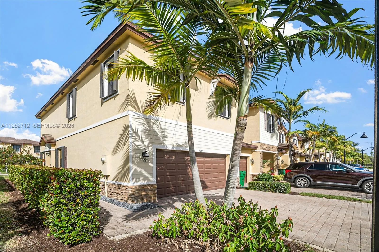 4665 Caspian Way, Davie, Florida 33314, Davie, Florida 33314, 3 Bedrooms Bedrooms, ,2 BathroomsBathrooms,Residential,For Sale,4665 Caspian Way, Davie, Florida 33314,A11982712