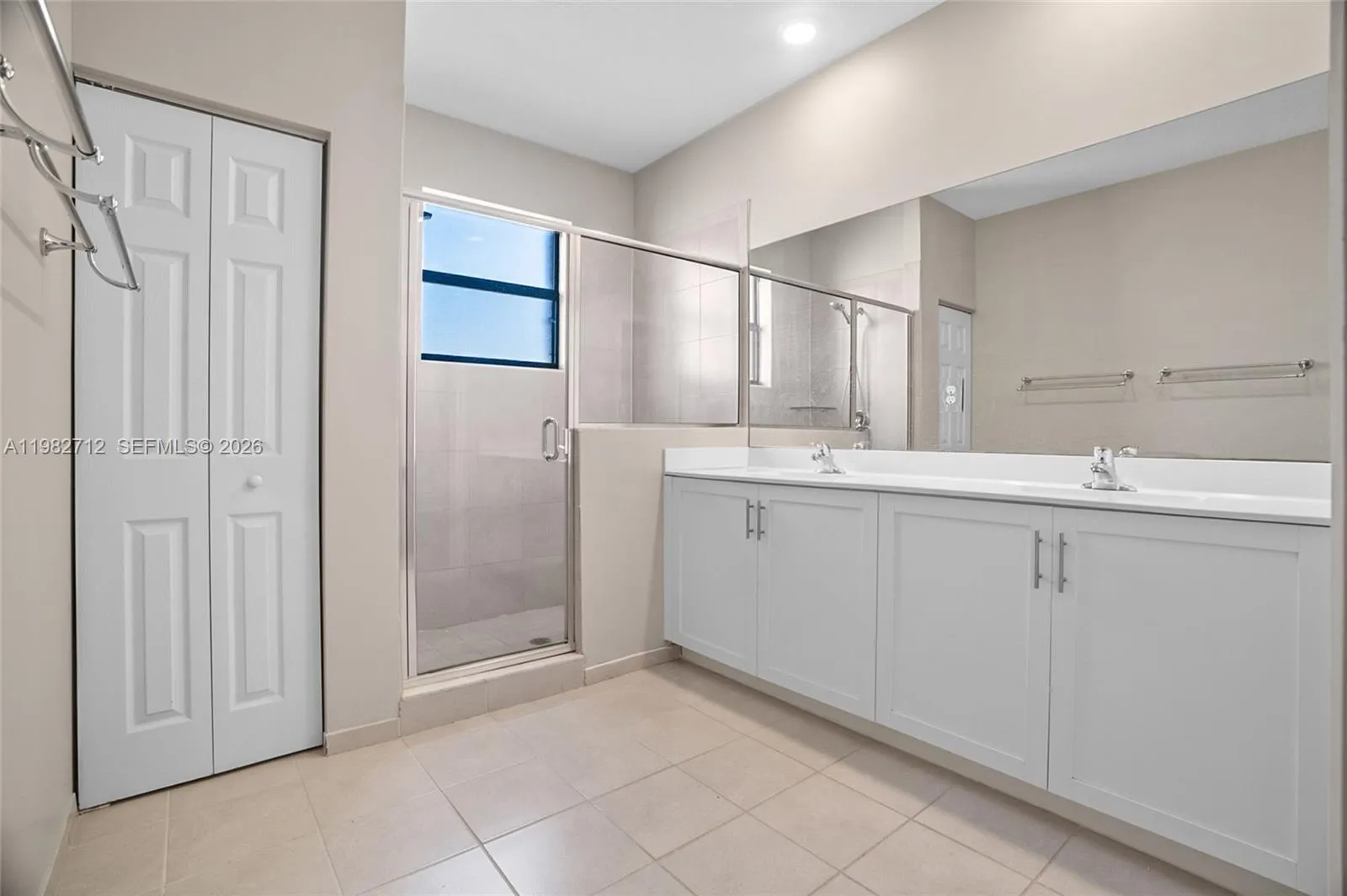 4665 Caspian Way, Davie, Florida 33314, Davie, Florida 33314, 3 Bedrooms Bedrooms, ,2 BathroomsBathrooms,Residential,For Sale,4665 Caspian Way, Davie, Florida 33314,A11982712