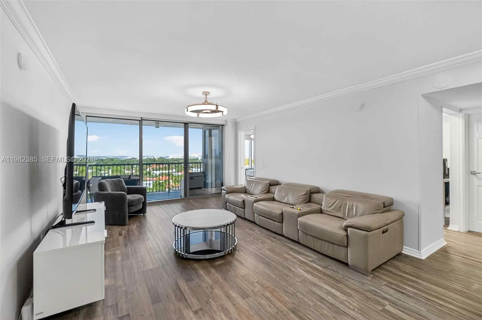Miami Beach, Florida 33140, 3 Bedrooms Bedrooms, ,2 BathroomsBathrooms,Residential,For Sale,A11982385