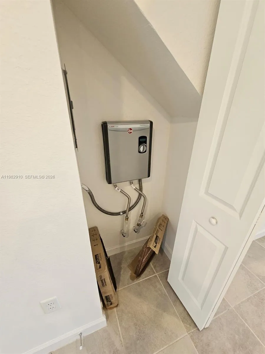 1148 Se 2nd St, Florida City, Florida 33034, Florida City, Florida 33034, ,Residential Income,For Sale,1148 Se 2nd St, Florida City, Florida 33034,A11982910