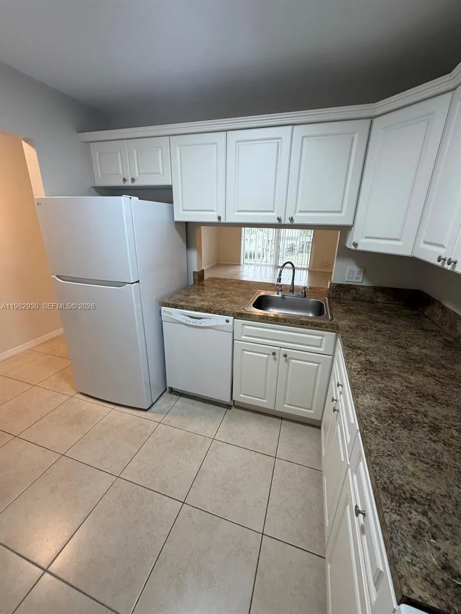 7845 Camino Real #o-213, Miami, Florida 33143, Miami, Florida 33143, 1 Bedroom Bedrooms, ,1 BathroomBathrooms,Residential Lease,For Rent,7845 Camino Real #o-213, Miami, Florida 33143,A11982930