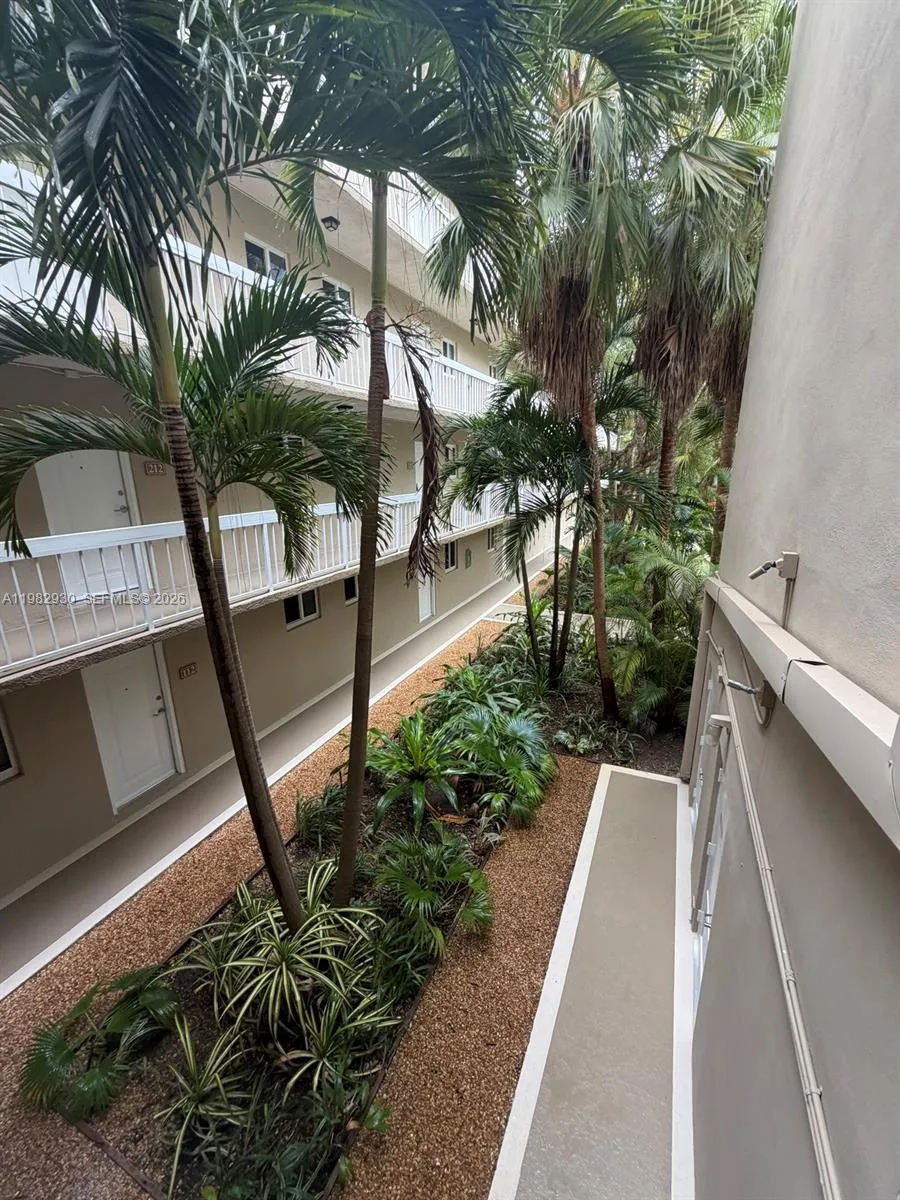 7845 Camino Real #o-213, Miami, Florida 33143, Miami, Florida 33143, 1 Bedroom Bedrooms, ,1 BathroomBathrooms,Residential Lease,For Rent,7845 Camino Real #o-213, Miami, Florida 33143,A11982930