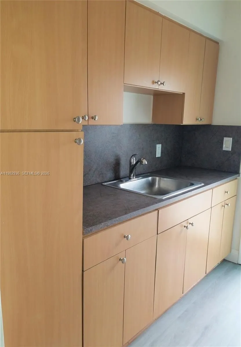 7510 Carlyle Ave 1, Miami Beach, Florida 33141, Miami Beach, Florida 33141, 1 Bedroom Bedrooms, ,1 BathroomBathrooms,Residential Lease,For Rent,7510 Carlyle Ave 1, Miami Beach, Florida 33141,A11982936