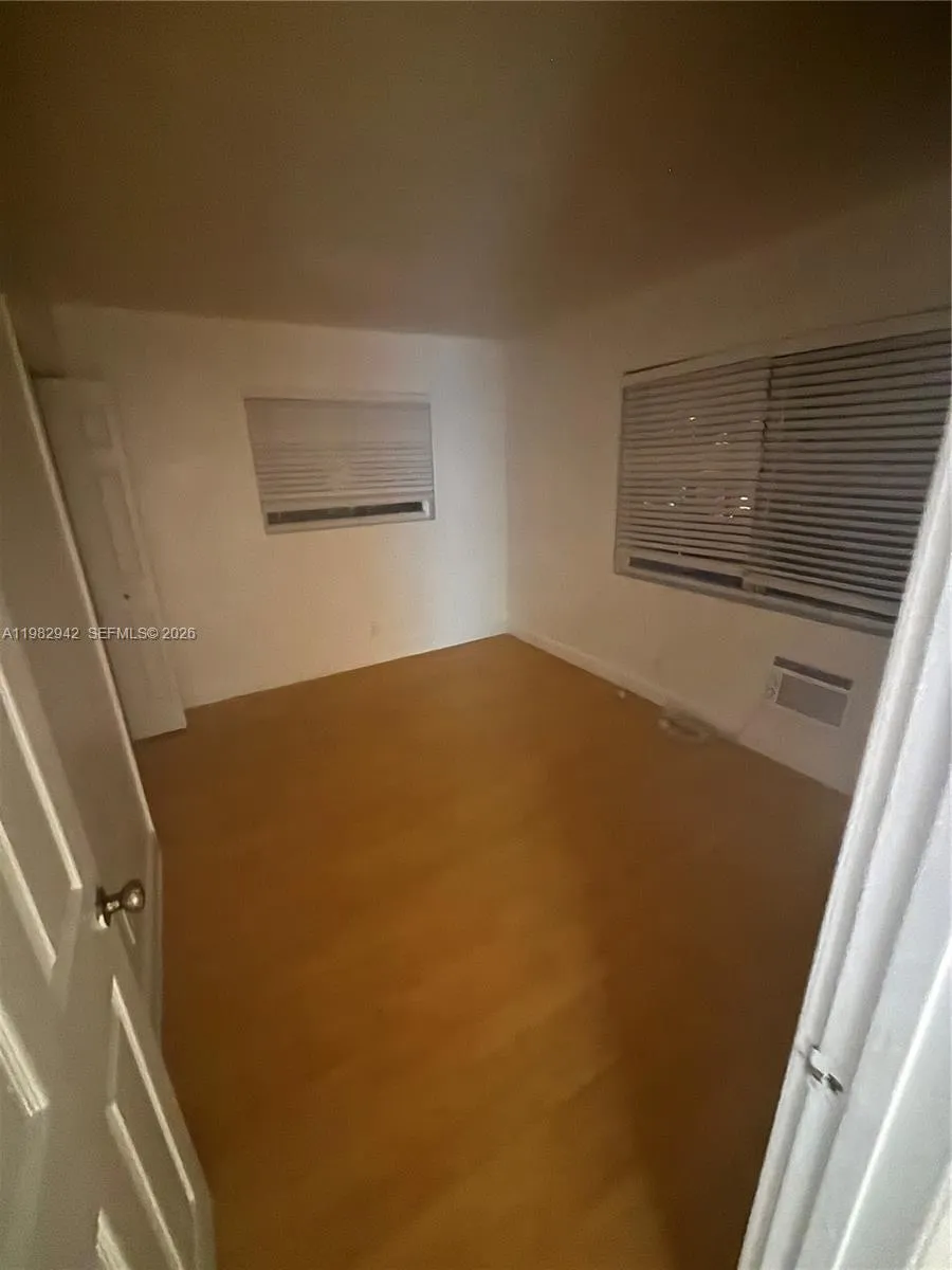 300 Sw 4th Ct 9, Fort Lauderdale, Florida 33315, Fort Lauderdale, Florida 33315, 12 Bedrooms Bedrooms, ,1 BathroomBathrooms,Residential Lease,For Rent,300 Sw 4th Ct 9, Fort Lauderdale, Florida 33315,A11982942