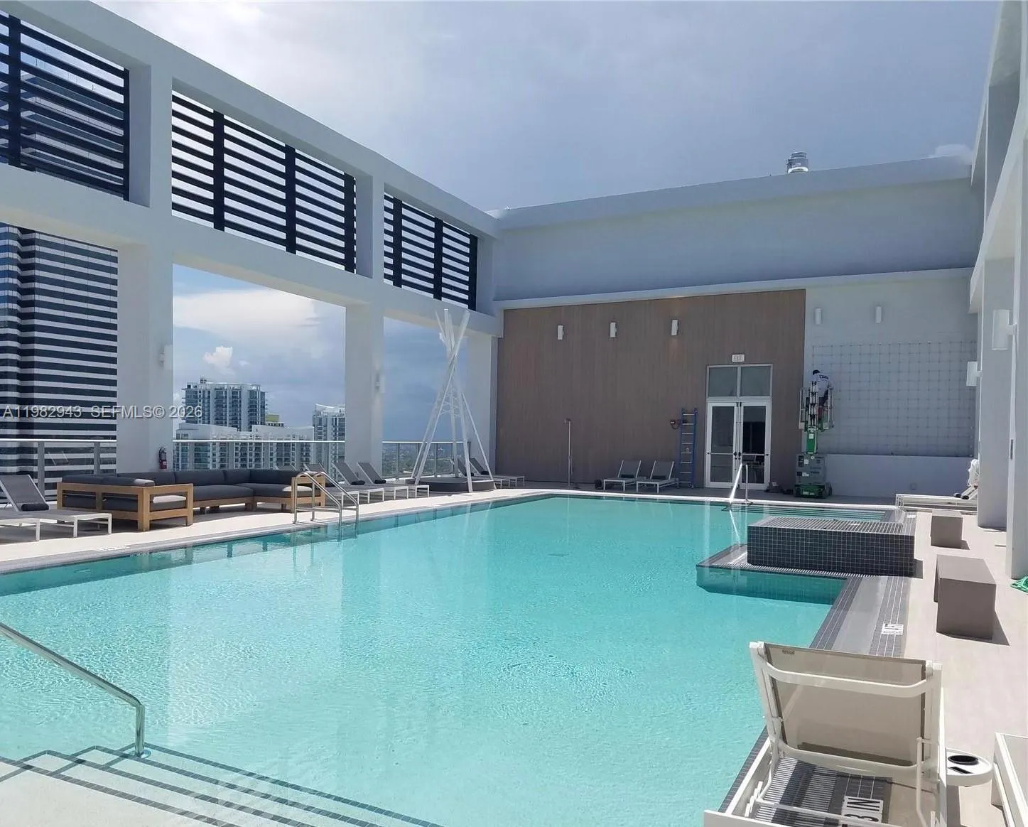 151 Se 1 St Ph 10, Miami, Florida 33131, Miami, Florida 33131, 1 Bedroom Bedrooms, ,1 BathroomBathrooms,Residential Lease,For Rent,151 Se 1 St Ph 10, Miami, Florida 33131,A11982943
