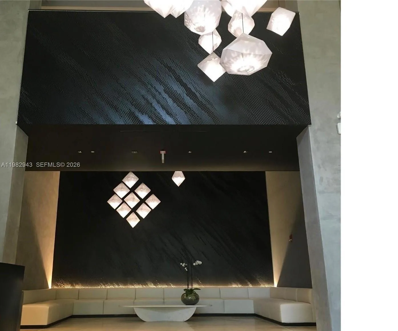 151 Se 1 St Ph 10, Miami, Florida 33131, Miami, Florida 33131, 1 Bedroom Bedrooms, ,1 BathroomBathrooms,Residential Lease,For Rent,151 Se 1 St Ph 10, Miami, Florida 33131,A11982943