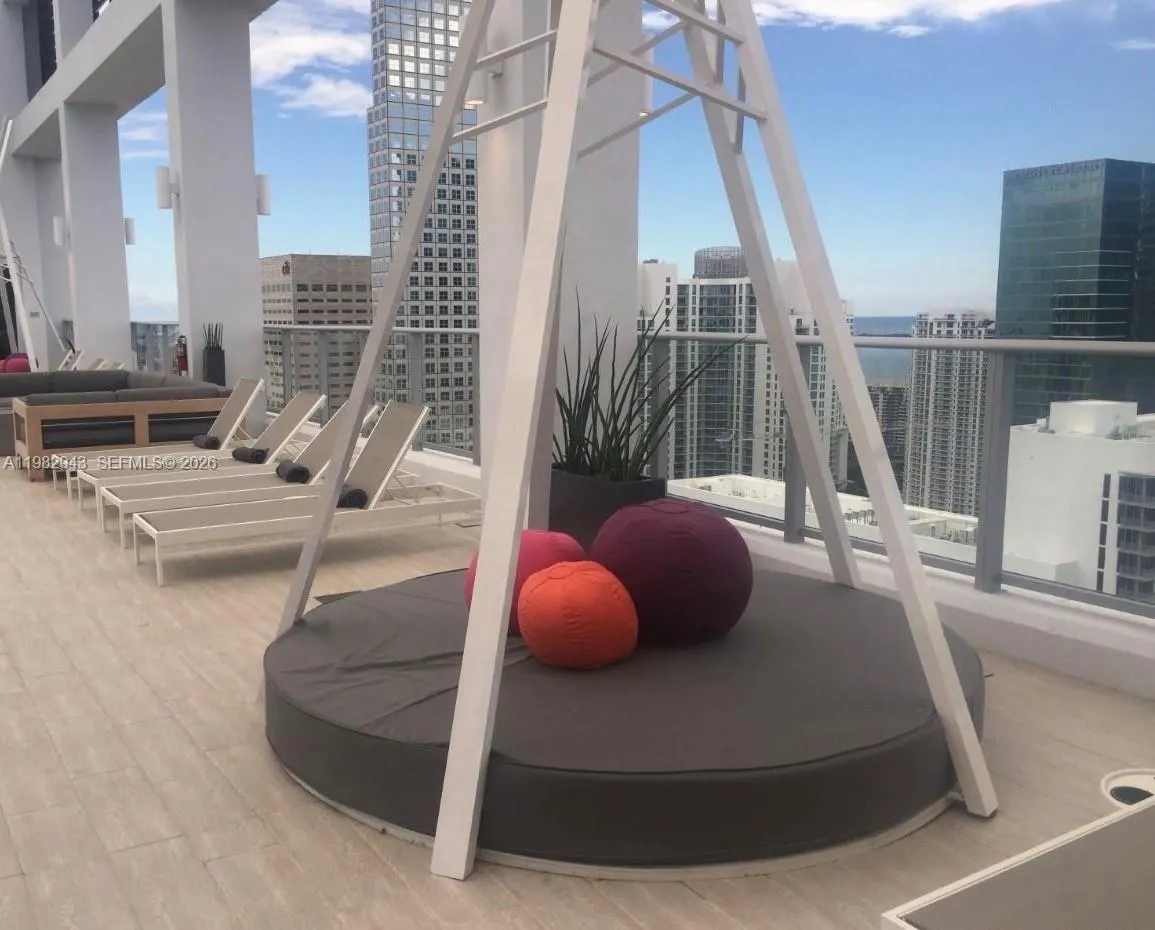 151 Se 1 St Ph 10, Miami, Florida 33131, Miami, Florida 33131, 1 Bedroom Bedrooms, ,1 BathroomBathrooms,Residential Lease,For Rent,151 Se 1 St Ph 10, Miami, Florida 33131,A11982943
