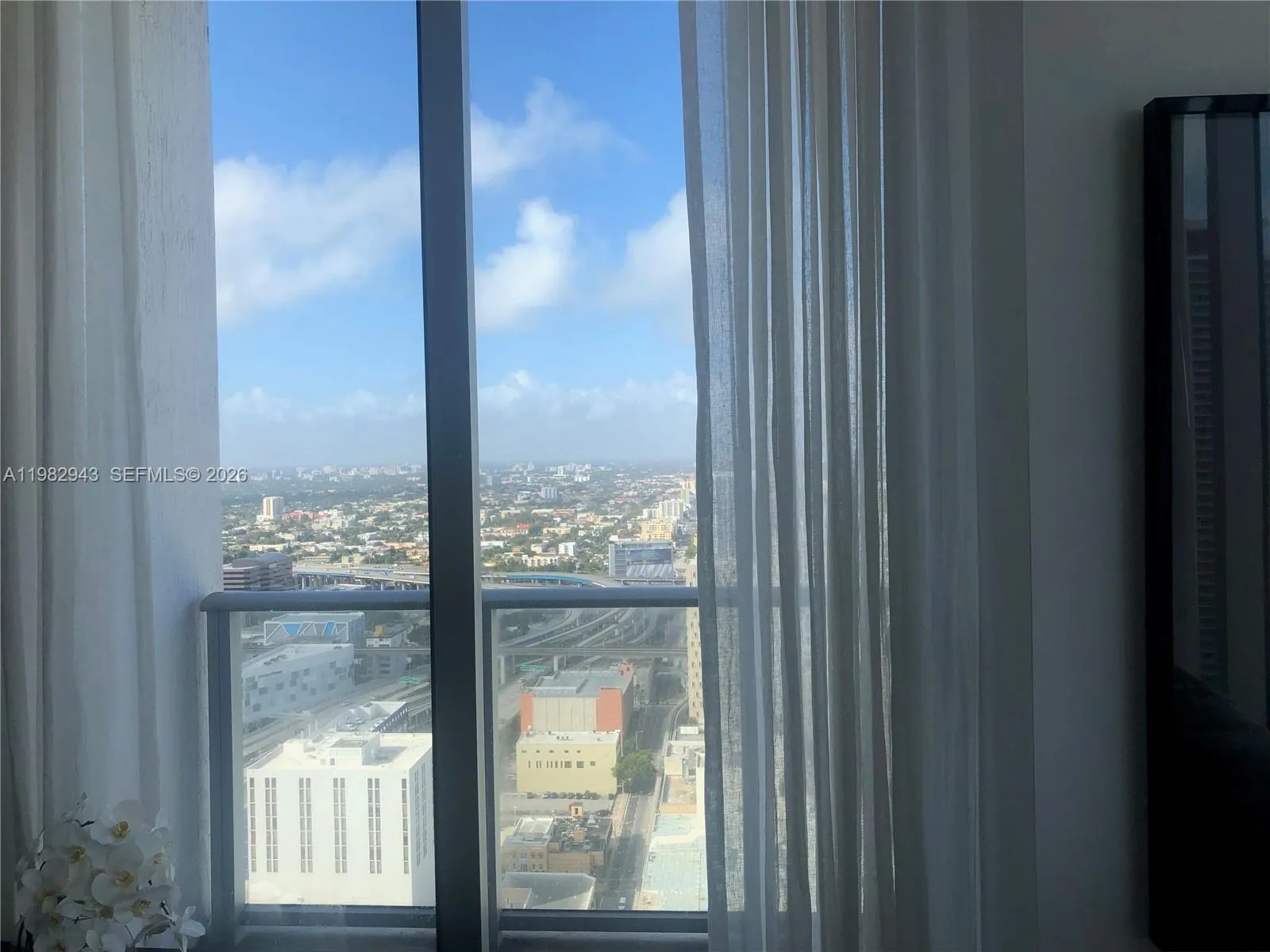 151 Se 1 St Ph 10, Miami, Florida 33131, Miami, Florida 33131, 1 Bedroom Bedrooms, ,1 BathroomBathrooms,Residential Lease,For Rent,151 Se 1 St Ph 10, Miami, Florida 33131,A11982943