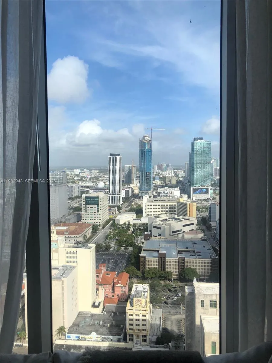 151 Se 1 St Ph 10, Miami, Florida 33131, Miami, Florida 33131, 1 Bedroom Bedrooms, ,1 BathroomBathrooms,Residential Lease,For Rent,151 Se 1 St Ph 10, Miami, Florida 33131,A11982943