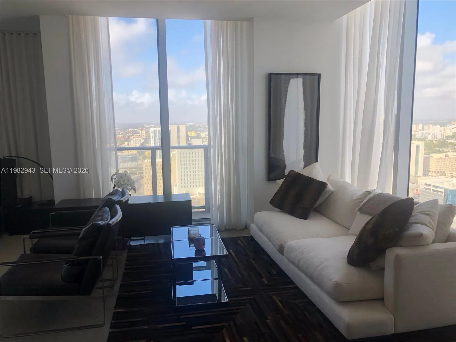 151 Se 1 St Ph 10, Miami, Florida 33131, Miami, Florida 33131, 1 Bedroom Bedrooms, ,1 BathroomBathrooms,Residential Lease,For Rent,151 Se 1 St Ph 10, Miami, Florida 33131,A11982943