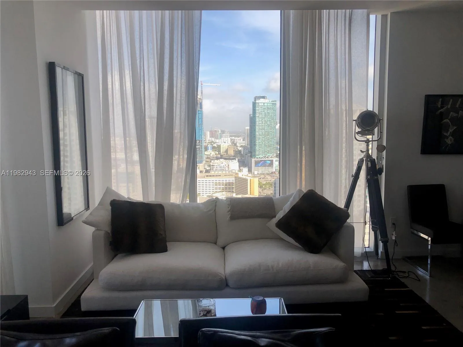 151 Se 1 St Ph 10, Miami, Florida 33131, Miami, Florida 33131, 1 Bedroom Bedrooms, ,1 BathroomBathrooms,Residential Lease,For Rent,151 Se 1 St Ph 10, Miami, Florida 33131,A11982943