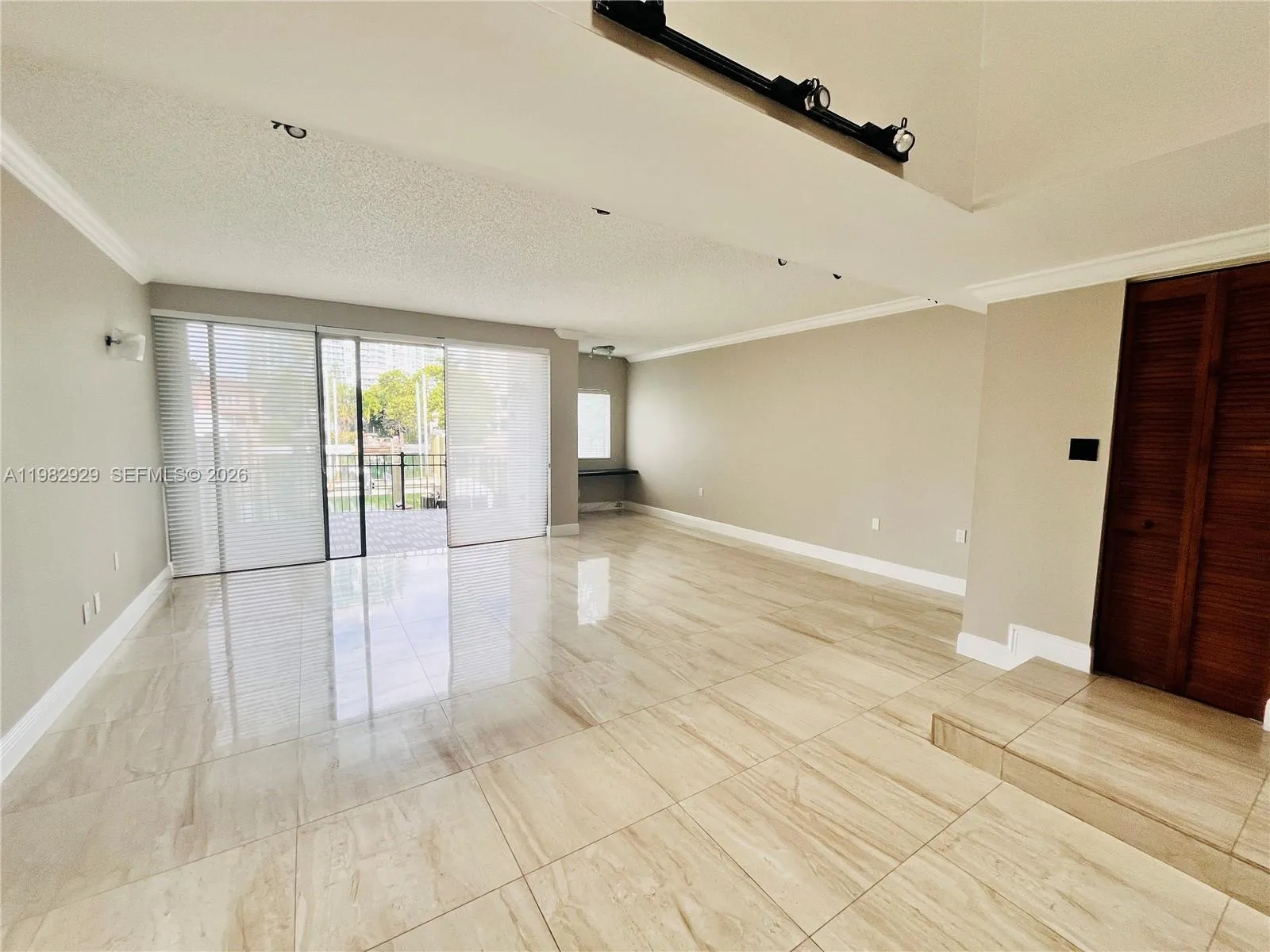 253 Poinciana Dr 603, Sunny Isles Beach, Florida 3, Sunny Isles Beach, Florida 33160, 3 Bedrooms Bedrooms, ,2 BathroomsBathrooms,Residential Lease,For Rent,253 Poinciana Dr 603, Sunny Isles Beach, Florida 3,A11982929