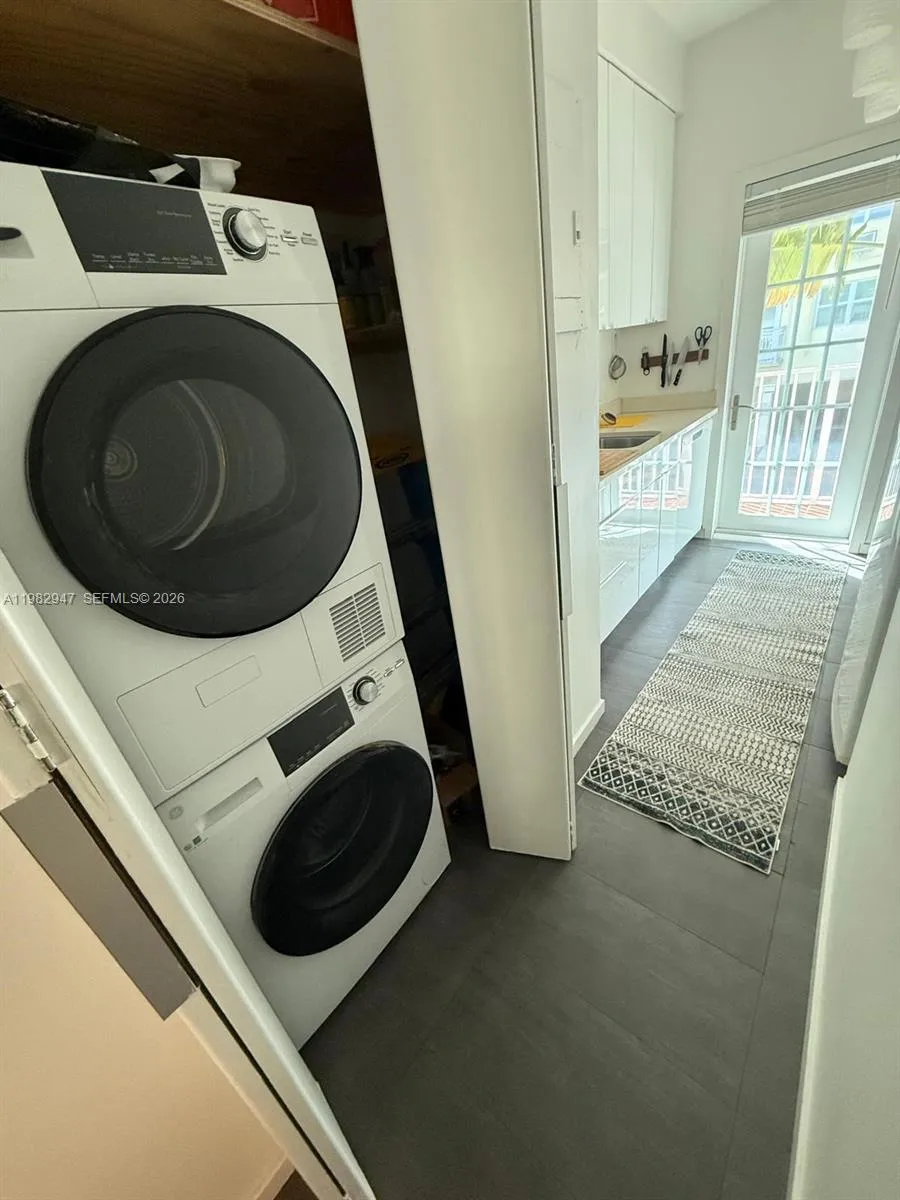 901 Meridian Ave 201, Miami Beach, Florida 33139, Miami Beach, Florida 33139, 1 Bedroom Bedrooms, ,1 BathroomBathrooms,Residential Lease,For Rent,901 Meridian Ave 201, Miami Beach, Florida 33139,A11982947