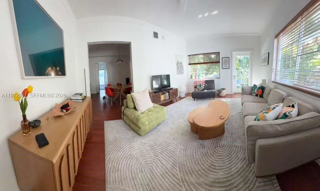 901 Meridian Ave 201, Miami Beach, Florida 33139, Miami Beach, Florida 33139, 1 Bedroom Bedrooms, ,1 BathroomBathrooms,Residential Lease,For Rent,901 Meridian Ave 201, Miami Beach, Florida 33139,A11982947