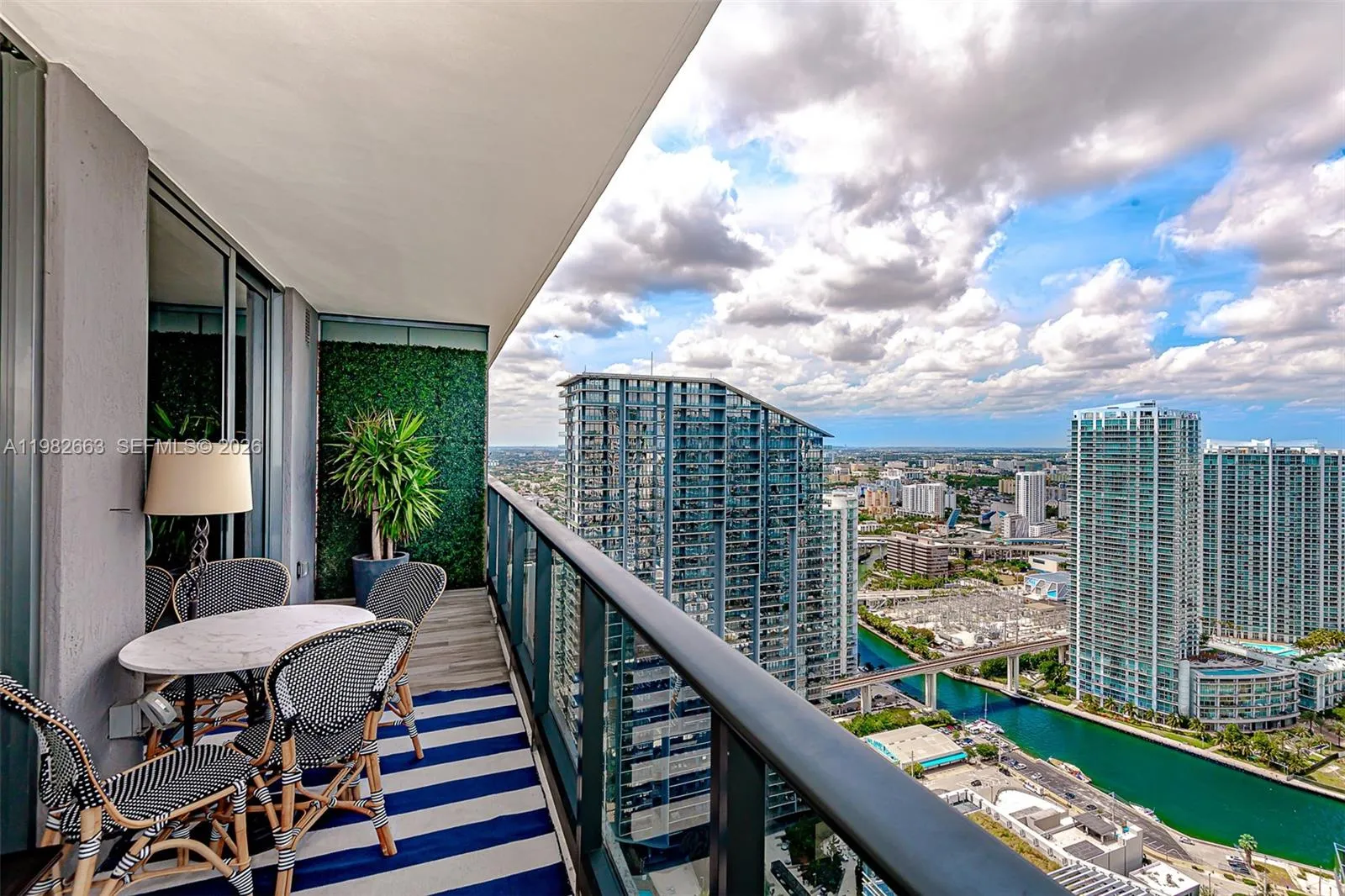 801 S Miami Ave 4508, Miami, Florida 33130, Miami, Florida 33130, 3 Bedrooms Bedrooms, ,4 BathroomsBathrooms,Residential,For Sale,801 S Miami Ave 4508, Miami, Florida 33130,A11982663