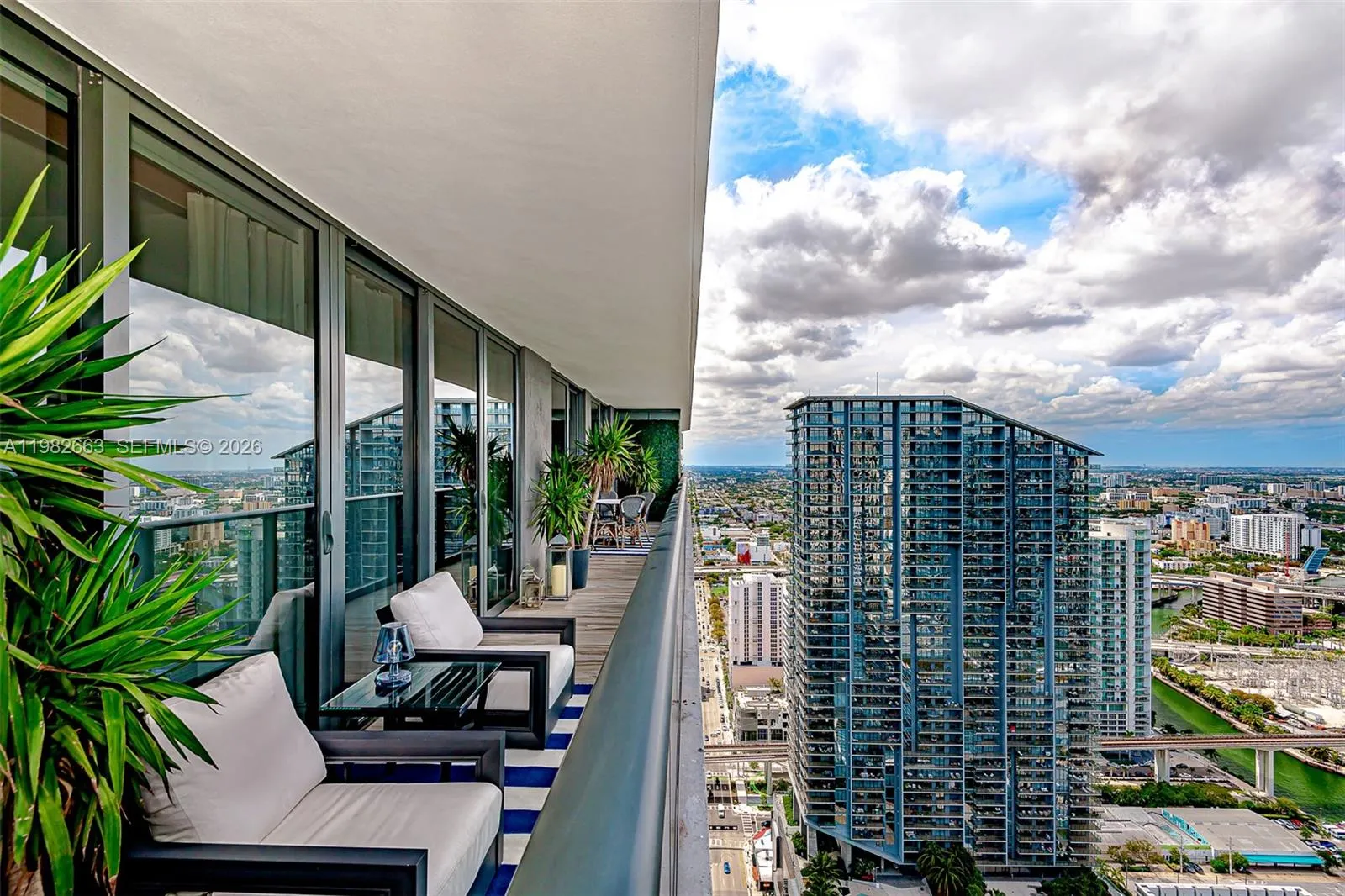 801 S Miami Ave 4508, Miami, Florida 33130, Miami, Florida 33130, 3 Bedrooms Bedrooms, ,4 BathroomsBathrooms,Residential,For Sale,801 S Miami Ave 4508, Miami, Florida 33130,A11982663