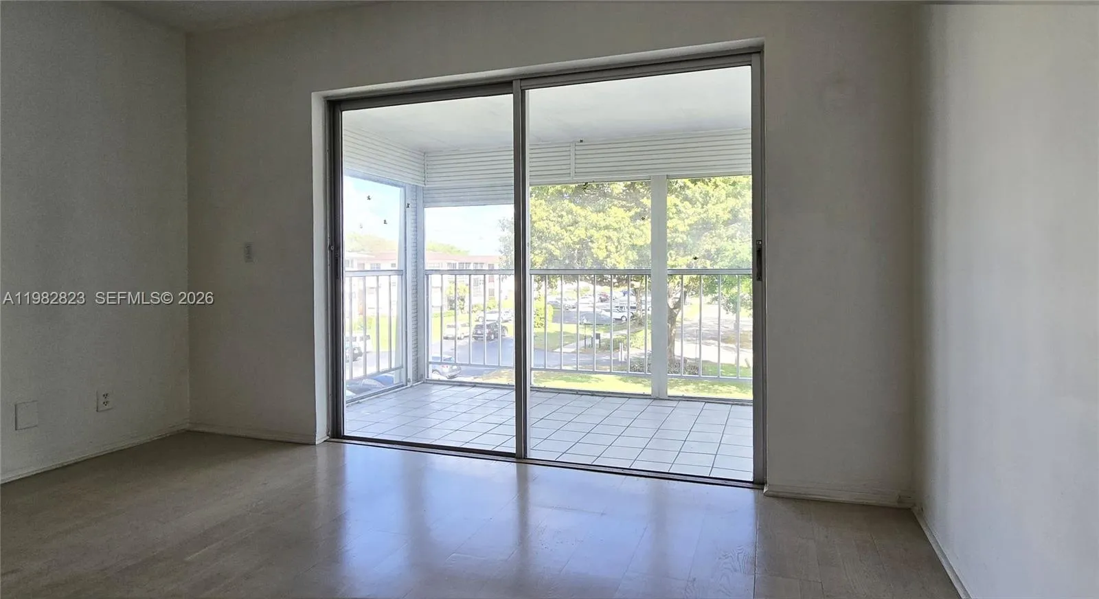 1201 Hillcrest Ct 302, Hollywood, Florida 33021, Hollywood, Florida 33021, 2 Bedrooms Bedrooms, ,2 BathroomsBathrooms,Residential,For Sale,1201 Hillcrest Ct 302, Hollywood, Florida 33021,A11982823