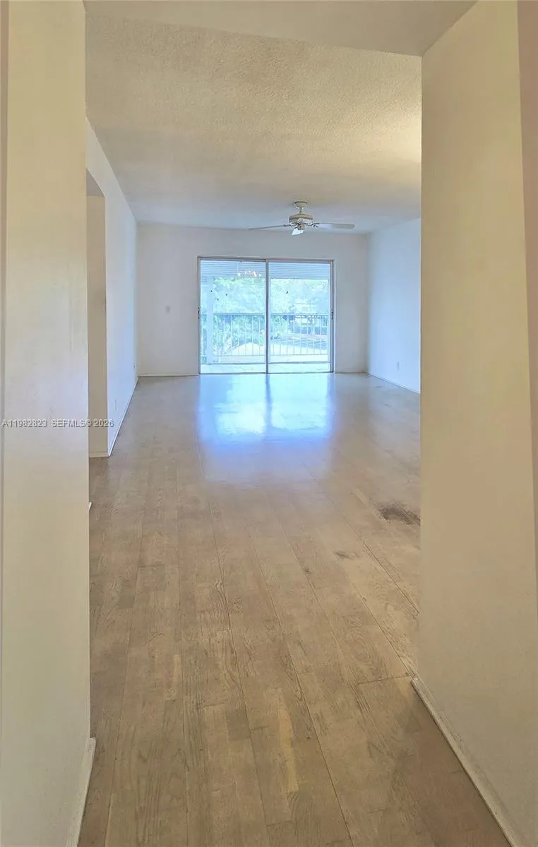1201 Hillcrest Ct 302, Hollywood, Florida 33021, Hollywood, Florida 33021, 2 Bedrooms Bedrooms, ,2 BathroomsBathrooms,Residential,For Sale,1201 Hillcrest Ct 302, Hollywood, Florida 33021,A11982823