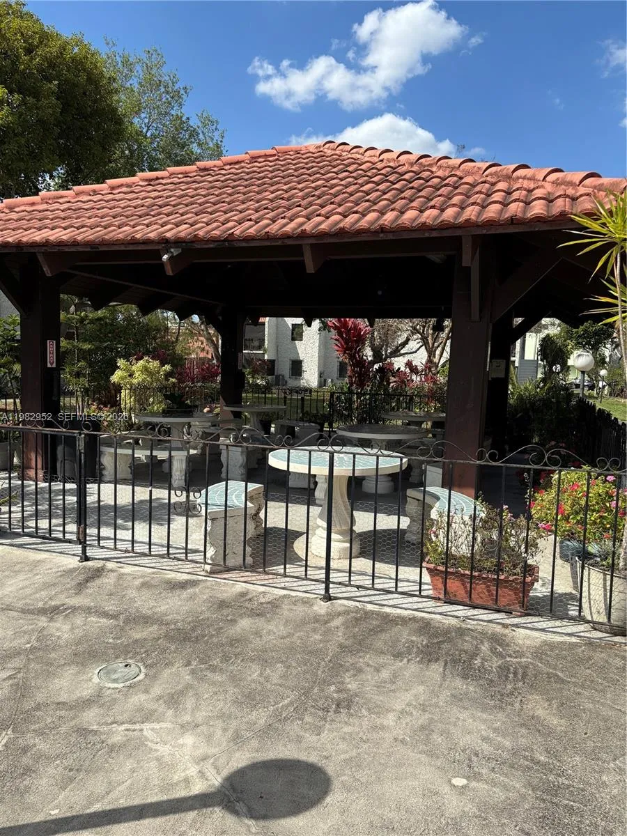 8701 Sw 141st St M3, Palmetto Bay, Florida 33176, Palmetto Bay, Florida 33176, 1 Bedroom Bedrooms, ,1 BathroomBathrooms,Residential Lease,For Rent,8701 Sw 141st St M3, Palmetto Bay, Florida 33176,A11982952