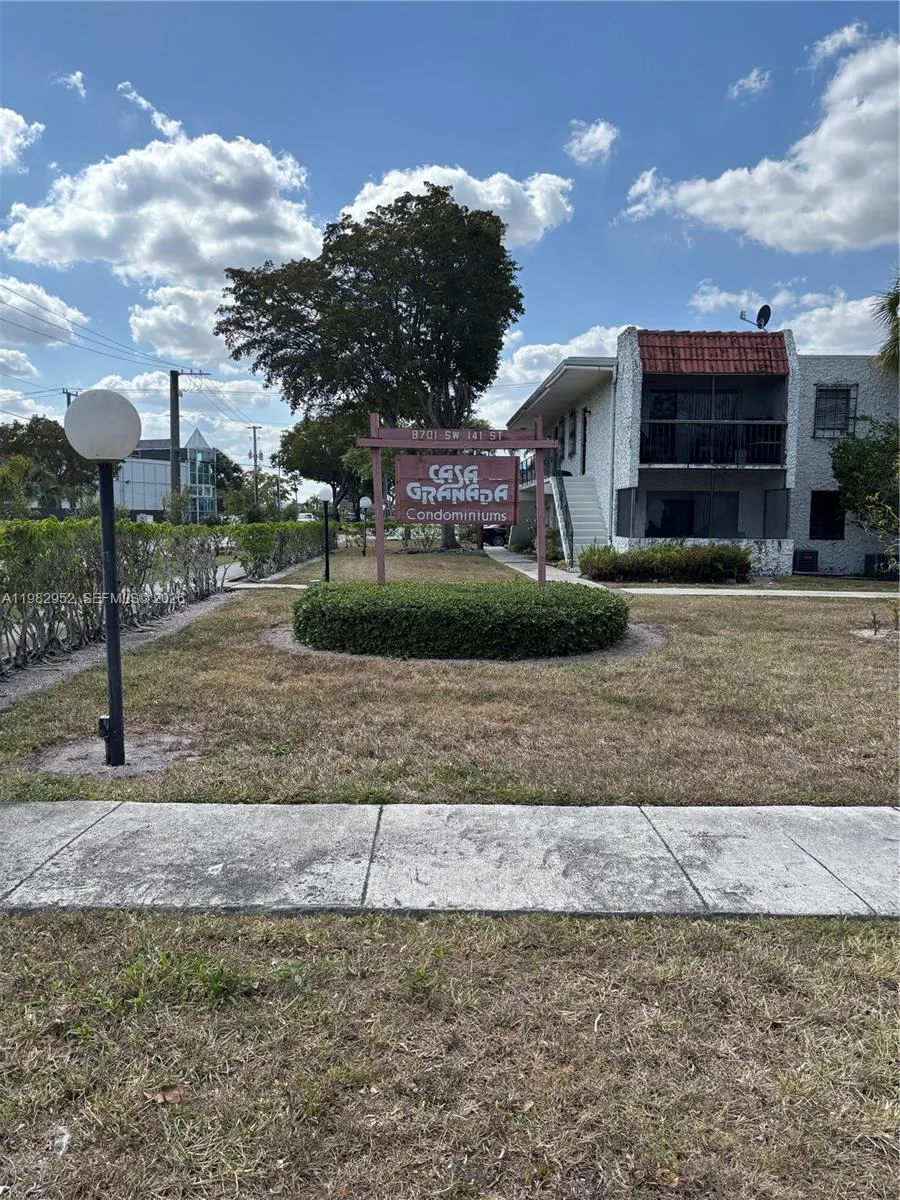 8701 Sw 141st St M3, Palmetto Bay, Florida 33176, Palmetto Bay, Florida 33176, 1 Bedroom Bedrooms, ,1 BathroomBathrooms,Residential Lease,For Rent,8701 Sw 141st St M3, Palmetto Bay, Florida 33176,A11982952