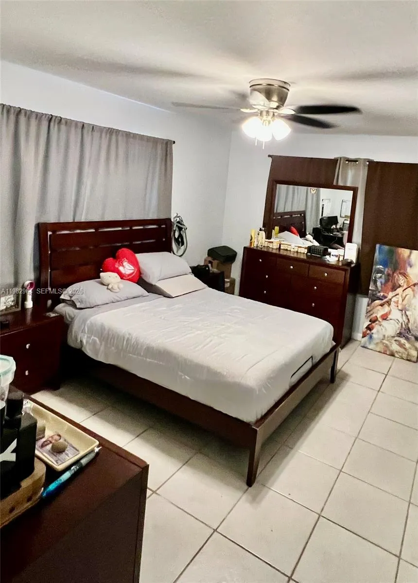 Wilton Manors, Florida 33305, 2 Bedrooms Bedrooms, ,2 BathroomsBathrooms,Residential Lease,For Rent,A11982964