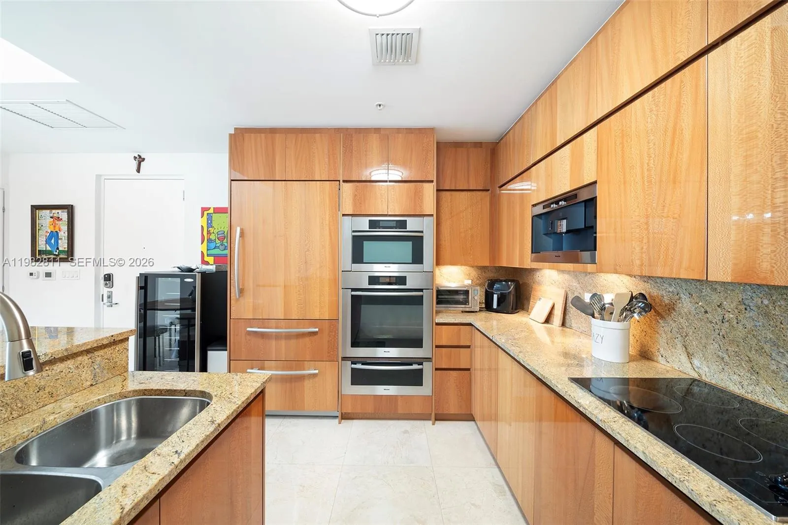 50 S Pointe Dr 509, Miami Beach, Florida 33139, Miami Beach, Florida 33139, ,1 BathroomBathrooms,Residential,For Sale,50 S Pointe Dr 509, Miami Beach, Florida 33139,A11982811