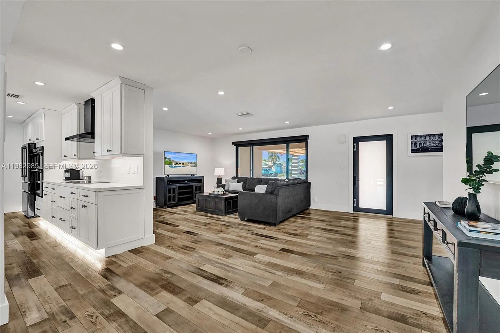 915 Nw 7th St, Dania Beach, Florida 33004, Dania Beach, Florida 33004, 4 Bedrooms Bedrooms, ,3 BathroomsBathrooms,Residential Lease,For Rent,915 Nw 7th St, Dania Beach, Florida 33004,A11982985