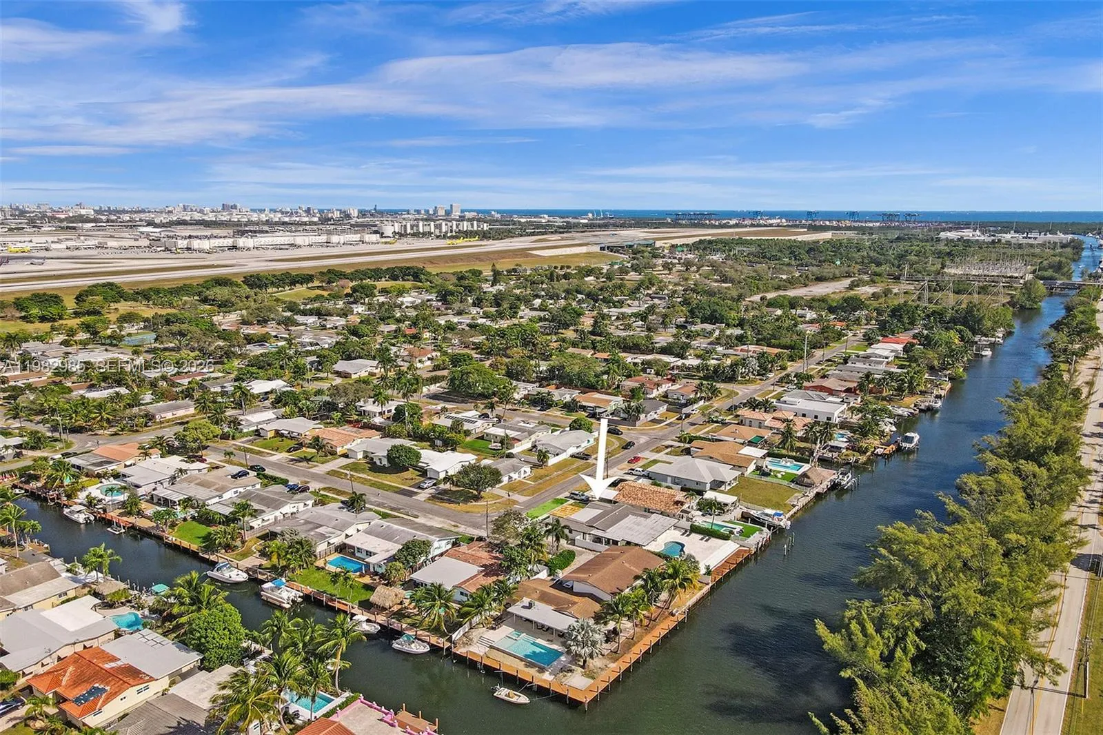 915 Nw 7th St, Dania Beach, Florida 33004, Dania Beach, Florida 33004, 4 Bedrooms Bedrooms, ,3 BathroomsBathrooms,Residential Lease,For Rent,915 Nw 7th St, Dania Beach, Florida 33004,A11982985