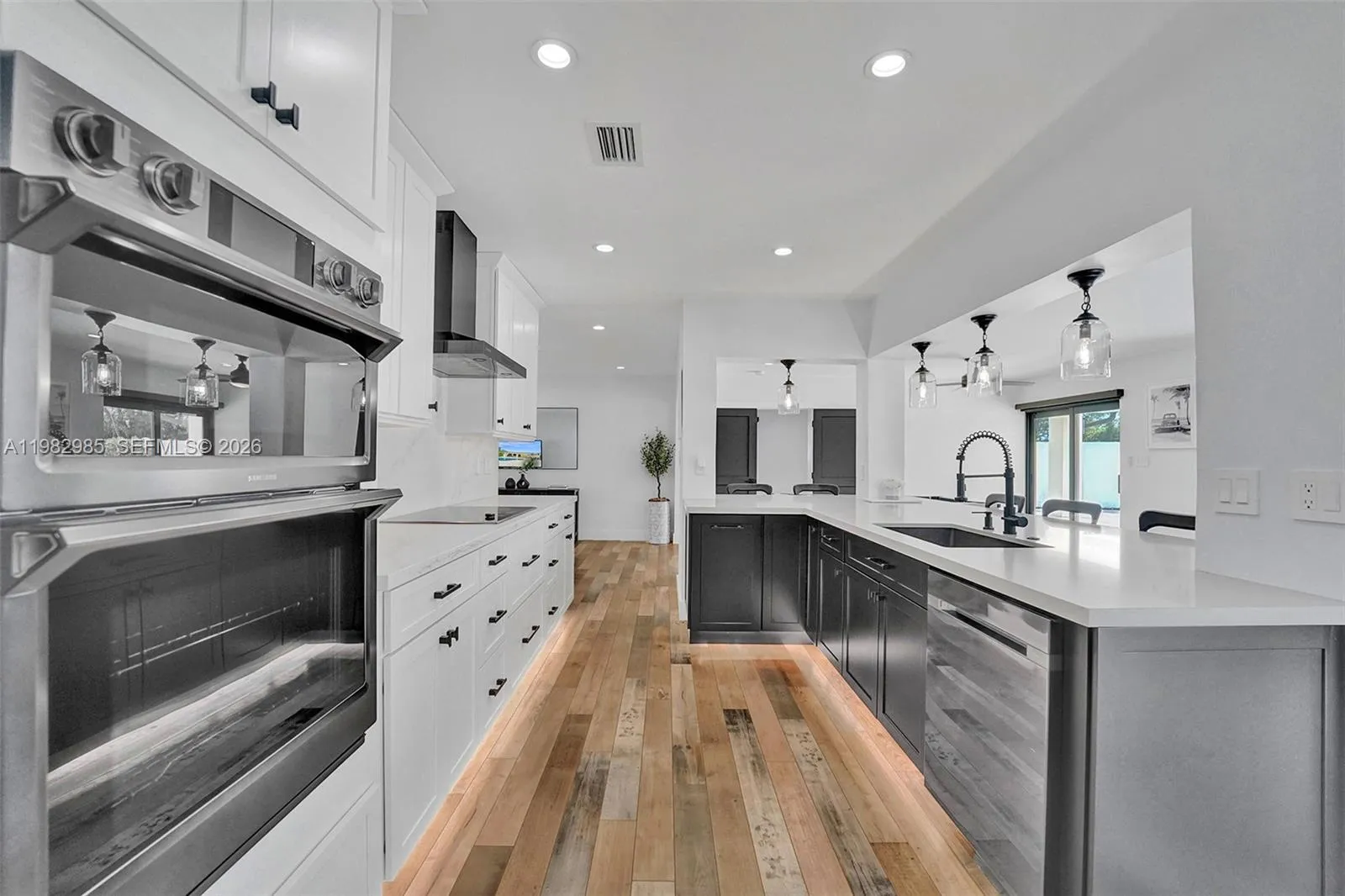 915 Nw 7th St, Dania Beach, Florida 33004, Dania Beach, Florida 33004, 4 Bedrooms Bedrooms, ,3 BathroomsBathrooms,Residential Lease,For Rent,915 Nw 7th St, Dania Beach, Florida 33004,A11982985