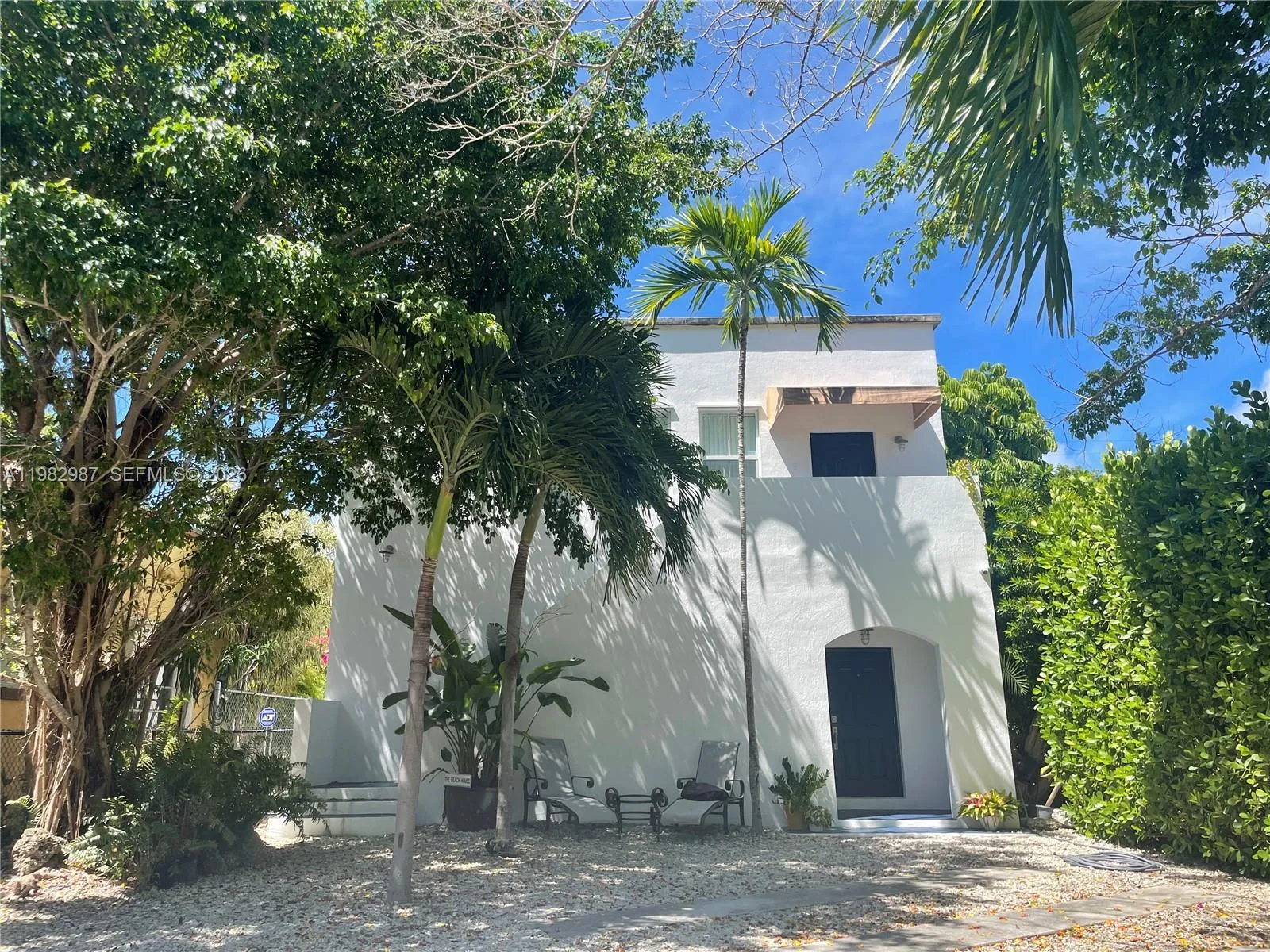 3421 Sw 25th St 01, Miami, Florida 33133, Miami, Florida 33133, 2 Bedrooms Bedrooms, ,1 BathroomBathrooms,Residential Lease,For Rent,3421 Sw 25th St 01, Miami, Florida 33133,A11982987 3421 Sw 25th St 01, Miami, Florida 33133, Miami, Florida 33133, 2 Bedrooms Bedrooms, ,1 BathroomBathrooms,Residential Lease,For Rent,3421 Sw 25th St 01, Miami, Florida 33133,A11982987