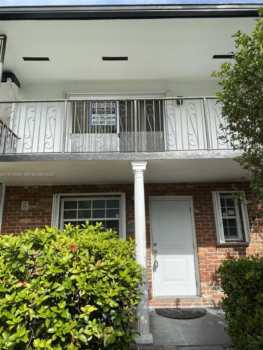 2183 Ne 122nd St 2183, North Miami, Florida 33181, North Miami, Florida 33181, 2 Bedrooms Bedrooms, ,2 BathroomsBathrooms,Residential,For Sale,2183 Ne 122nd St 2183, North Miami, Florida 33181,A11976093