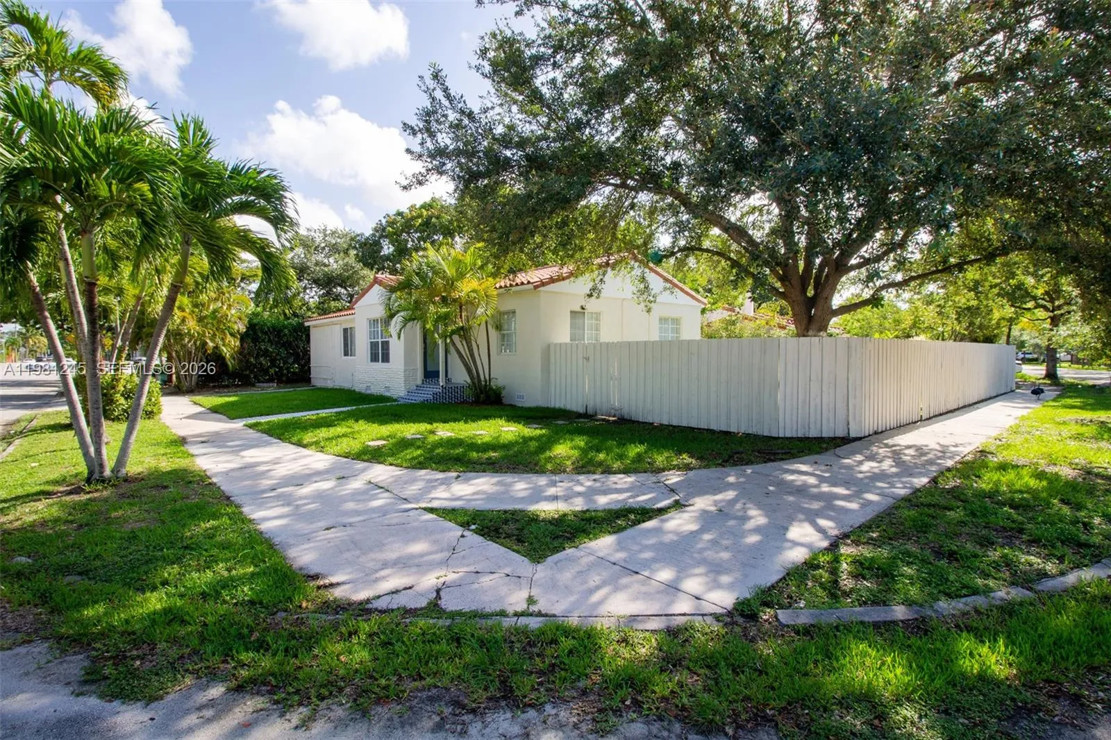 2727 Calusa St, Miami, Florida 33133, Miami, Florida 33133, 2 Bedrooms Bedrooms, ,1 BathroomBathrooms,Residential Lease,For Rent,2727 Calusa St, Miami, Florida 33133,A11981245 2727 Calusa St, Miami, Florida 33133, Miami, Florida 33133, 2 Bedrooms Bedrooms, ,1 BathroomBathrooms,Residential Lease,For Rent,2727 Calusa St, Miami, Florida 33133,A11981245