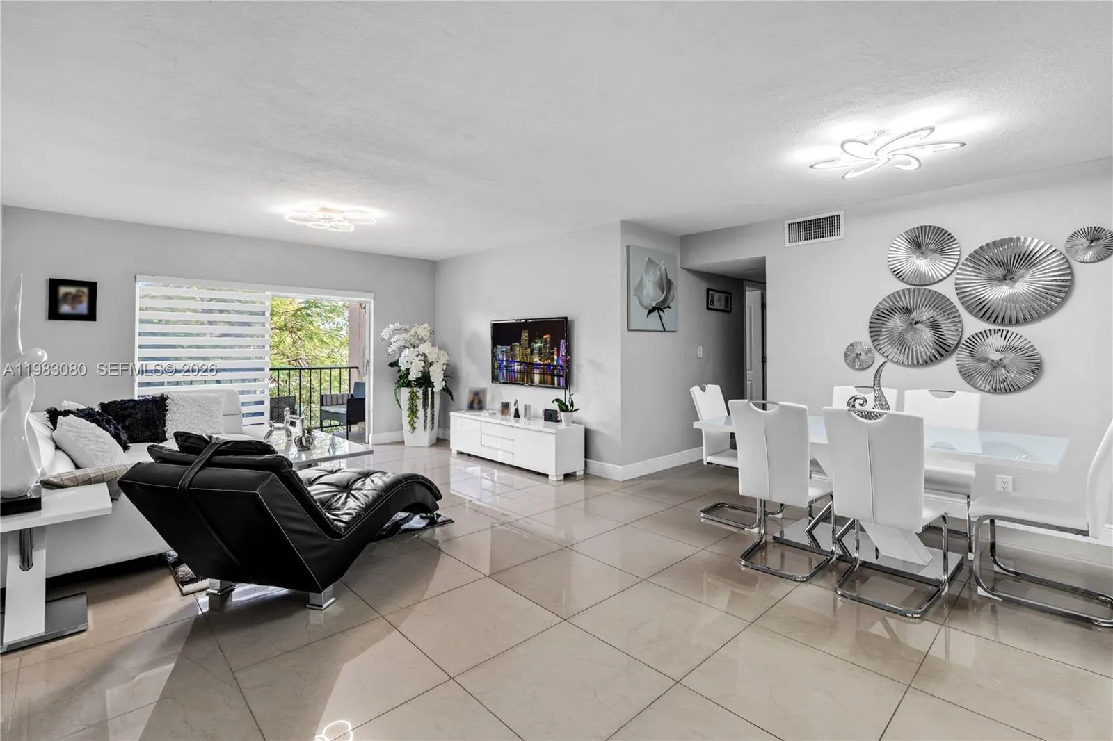 13715 Kendale Lakes Cir A-304, Miami, Florida 3318, Miami, Florida 33183, 3 Bedrooms Bedrooms, ,2 BathroomsBathrooms,Residential Lease,For Rent,13715 Kendale Lakes Cir A-304, Miami, Florida 3318,A11983080