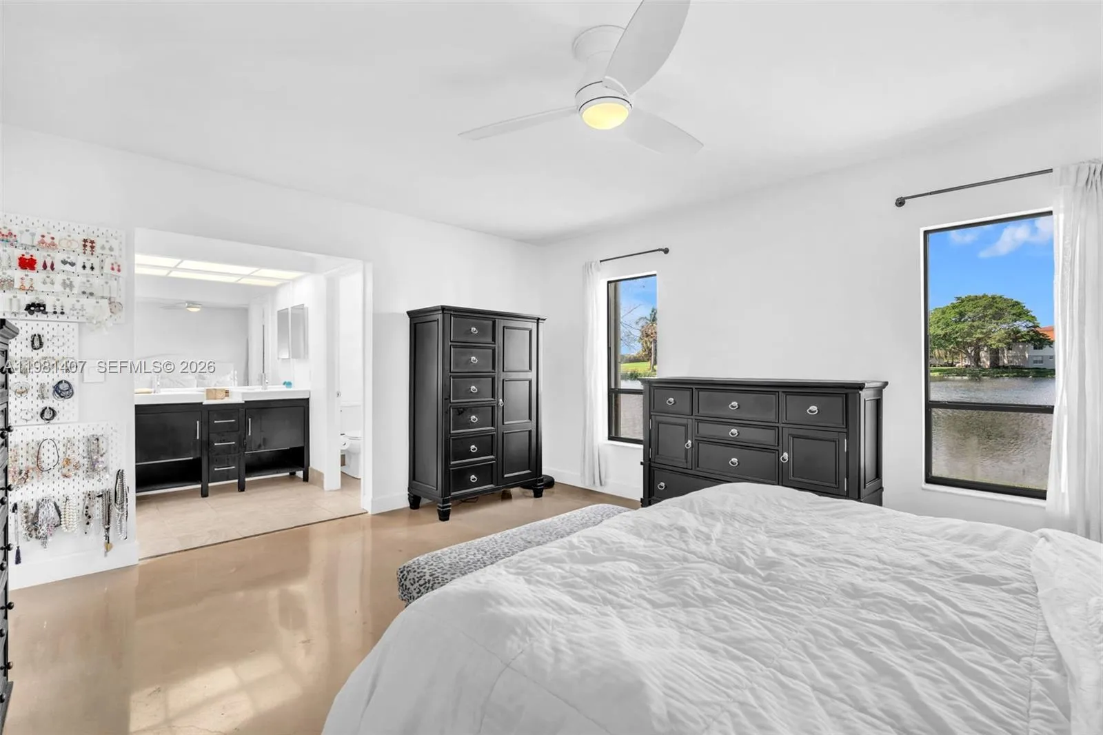 211 Sw 87th Ter, Plantation, Florida 33324, Plantation, Florida 33324, 3 Bedrooms Bedrooms, ,2 BathroomsBathrooms,Residential,For Sale,211 Sw 87th Ter, Plantation, Florida 33324,A11981407