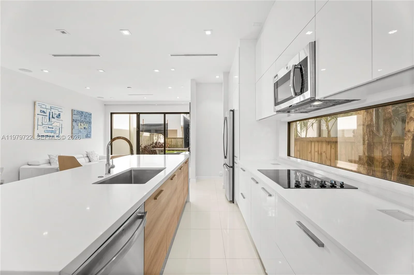 3276 Day Ave 3276, Miami, Florida 33133, Miami, Florida 33133, 3 Bedrooms Bedrooms, ,2 BathroomsBathrooms,Residential Lease,For Rent,3276 Day Ave 3276, Miami, Florida 33133,A11979722